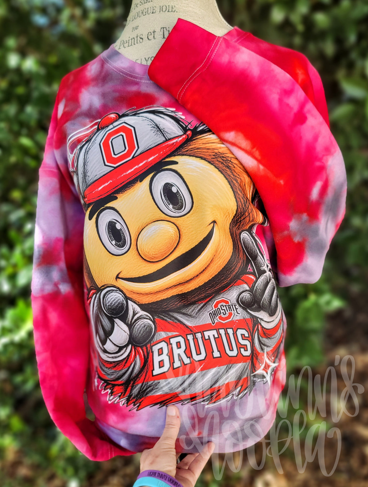 Scribbled Mascots APPAREL