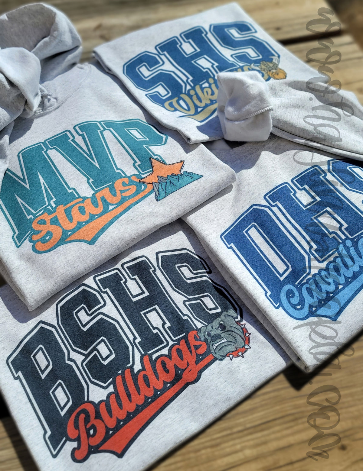 Vintage Vibes: CUSTOM DIGITAL DESIGN